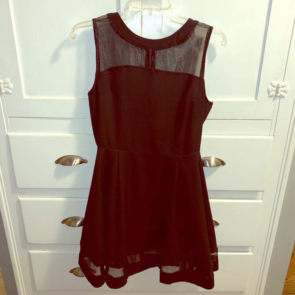Sleeveless dress